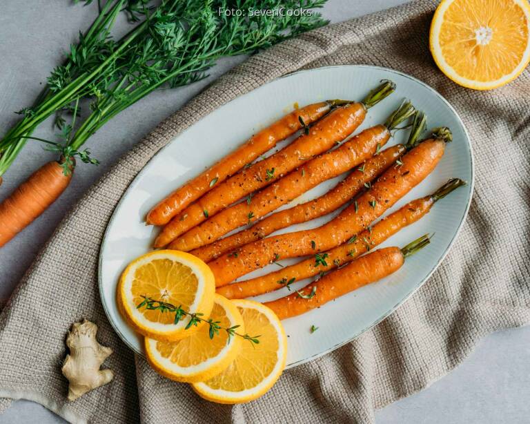 Glasierte Möhren mit Orangensaft und Ingwer von SevenCooks Glasierte Möhren mit Orangensaft und Ingwer von SevenCooks