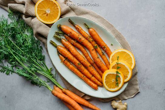 Glasierte Möhren mit Orangensaft und Ingwer von SevenCooks