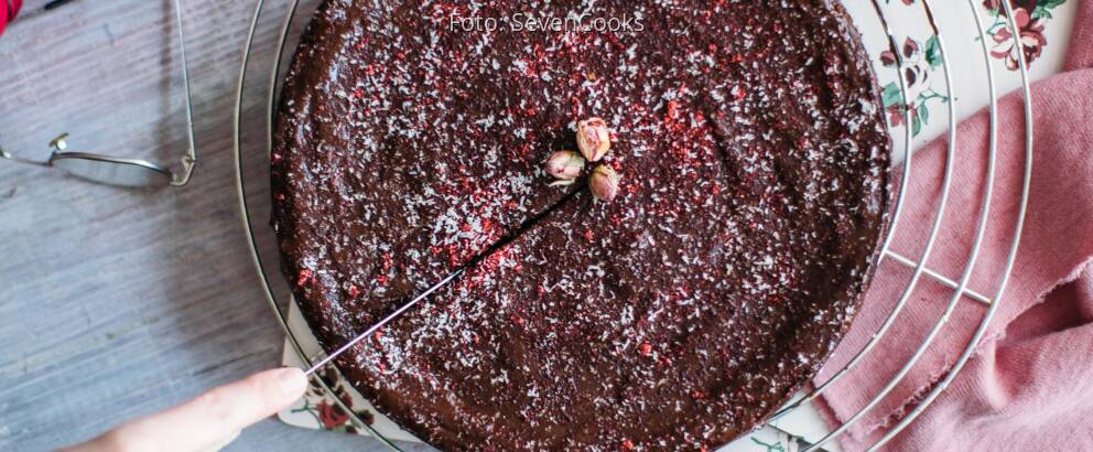 Veganes Rezept: Glutenfreier Rote Bete Schokoladen Kuchen