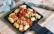 Veganes Rezept: Gnocchi-Tomaten-Förmchen mit Haselnuss-Parmesan.