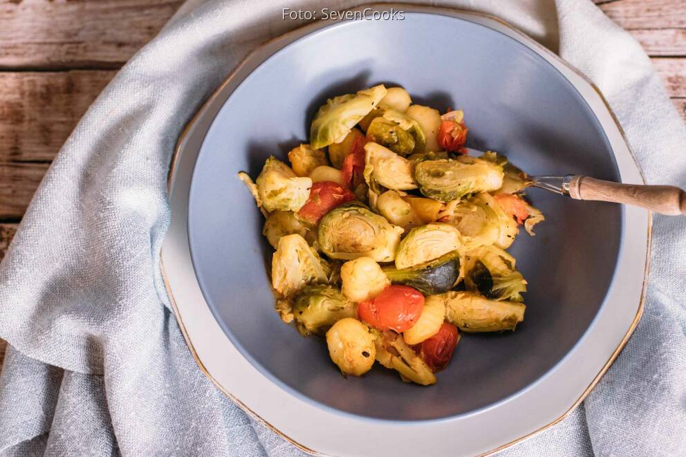 Rosenkohl-Gnocchi-Pfanne – der selbstgemachte Sattmacher von SevenCooks