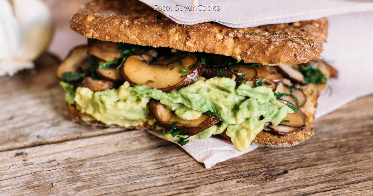 GrilledMushroomSandwich SevenCooks