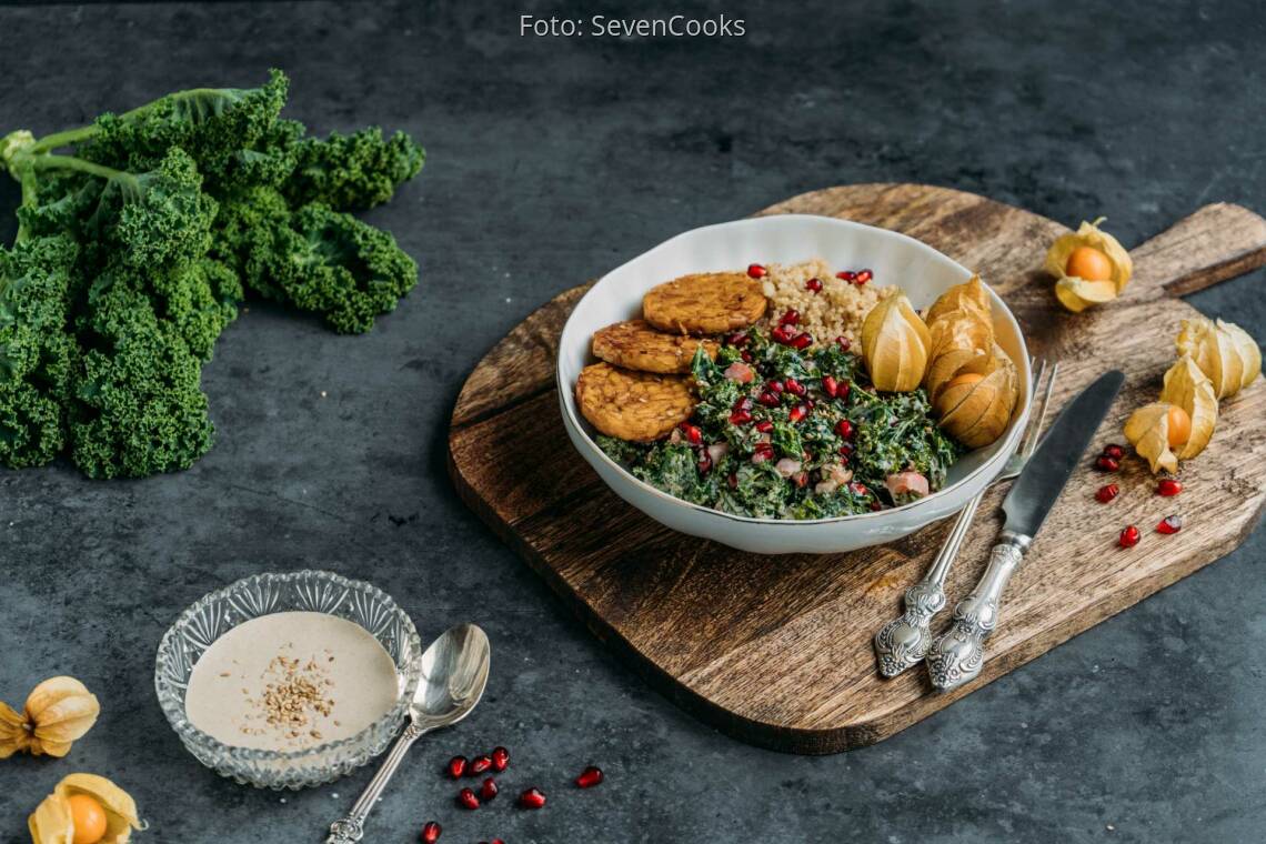 Veganes Rezept: Grünkohl Bowl mit Quinoa und Tempeh 2