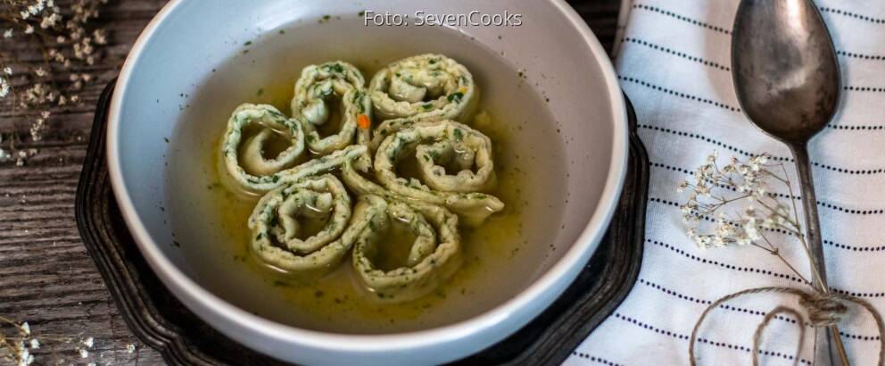 Veganes Rezept: Grüne Flädlesuppe 1