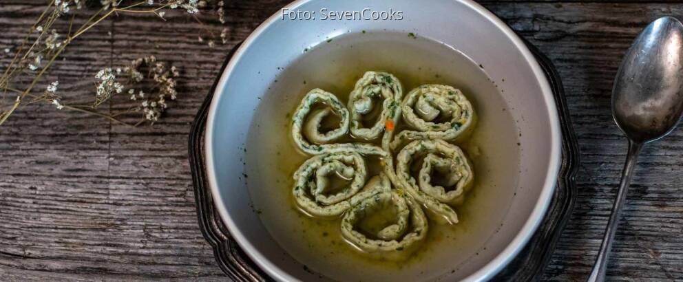Veganes Rezept: Grüne Flädlesuppe 2