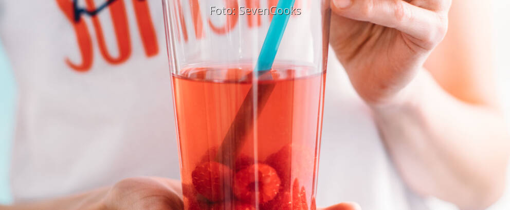 Veganes Rezept: Grüner Eistee mit Himbeeren_1