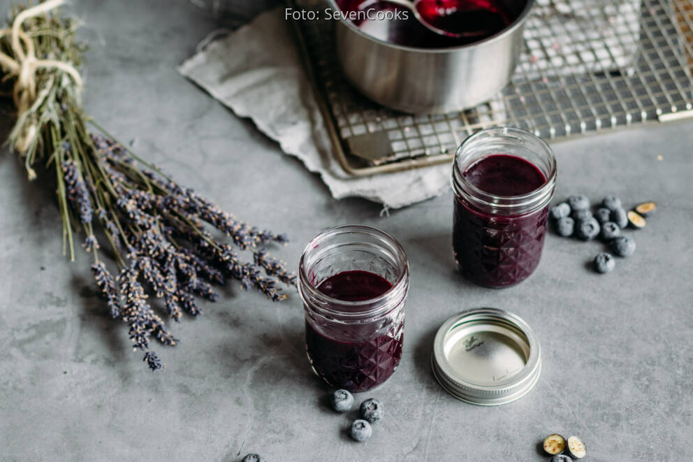 Feine Heidelbeermarmelade mit Lavendel von SevenCooks