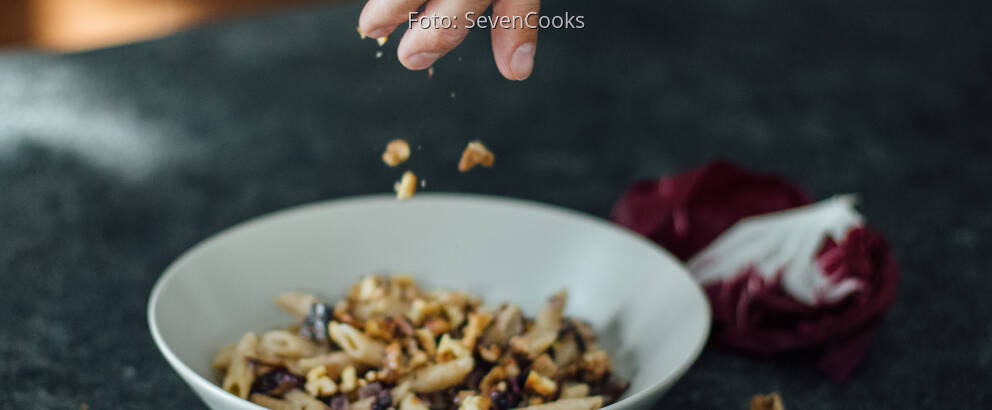 Veganes Rezept: Herbstliche Vollkorn-Penne