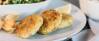 Veganes Rezept: Hirse-Walnuss-Küchlein mit Zaziki 1