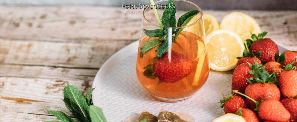 Veganes Rezept: Kamillen-Eistee mit Erdbeeren und Zitronengras
_2