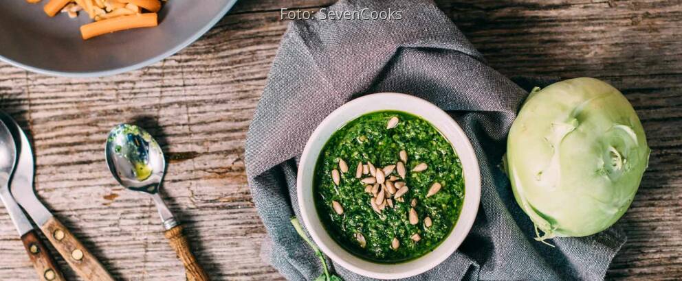 Veganes Rezept: Kohlrabikrautpesto mit Sonnenblumenkernen_3