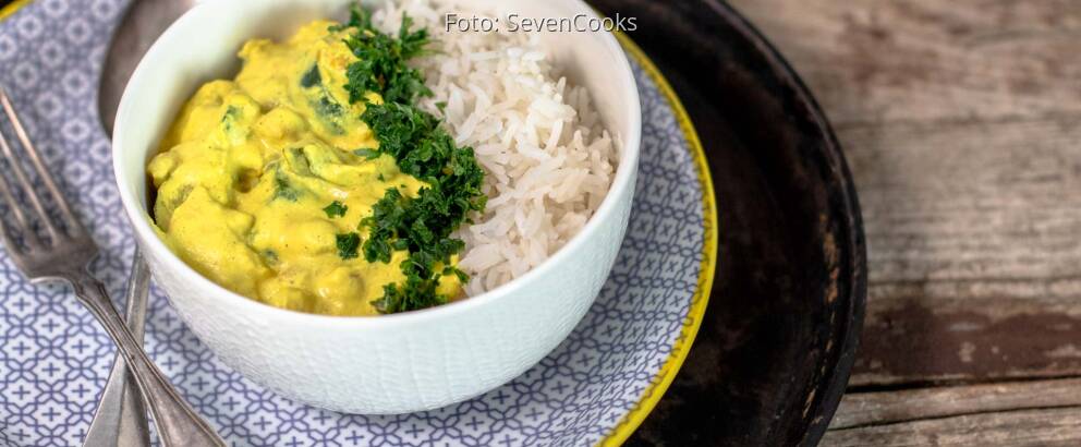 Veganes Rezept: Mandel Zucchini Curry mit Kichererbsen 1