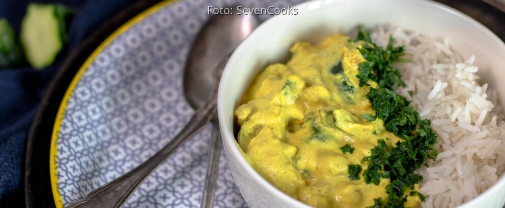 Veganes Rezept: Mandel Zucchini Curry mit Kichererbsen 2