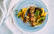 Veganes Rezept: Masala-Spieße im Gomasiomantel