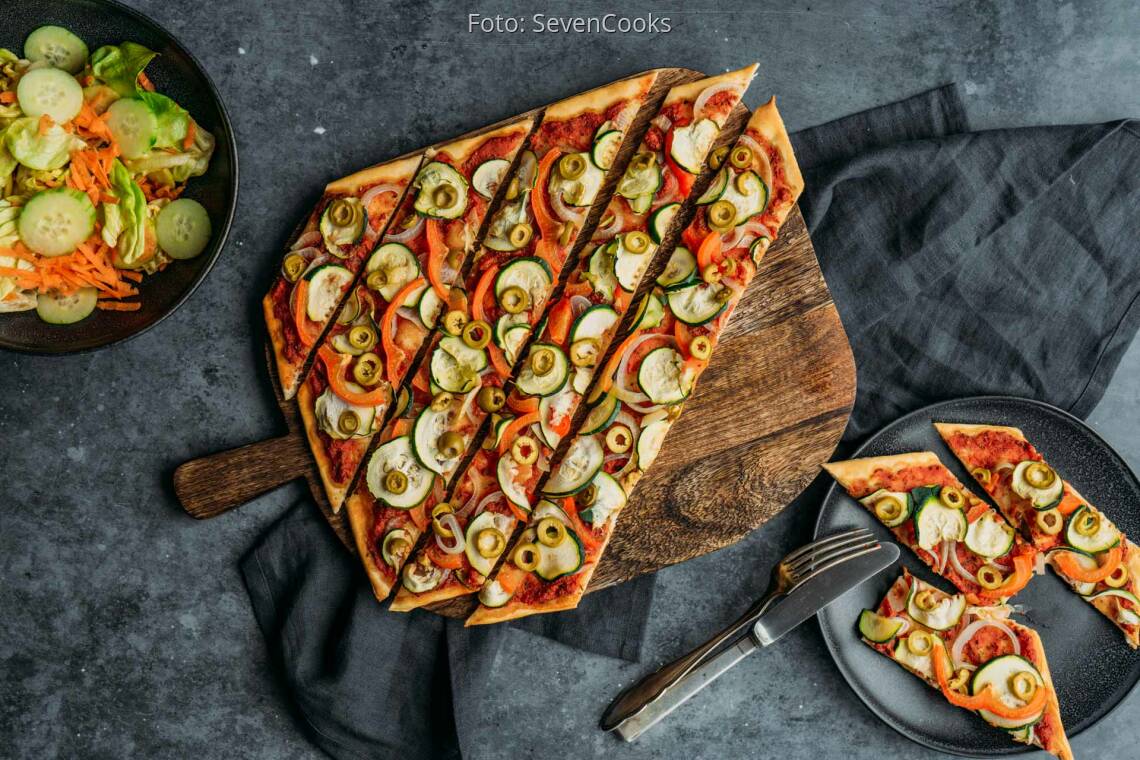 Veganes Rezept: Mediterrane Pizza ohne Kaese
