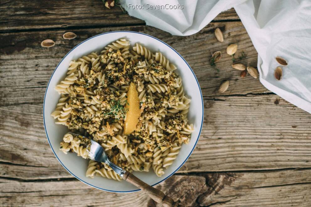 Nudeln mit Pistazien-Haselnuss-Pesto von SevenCooks