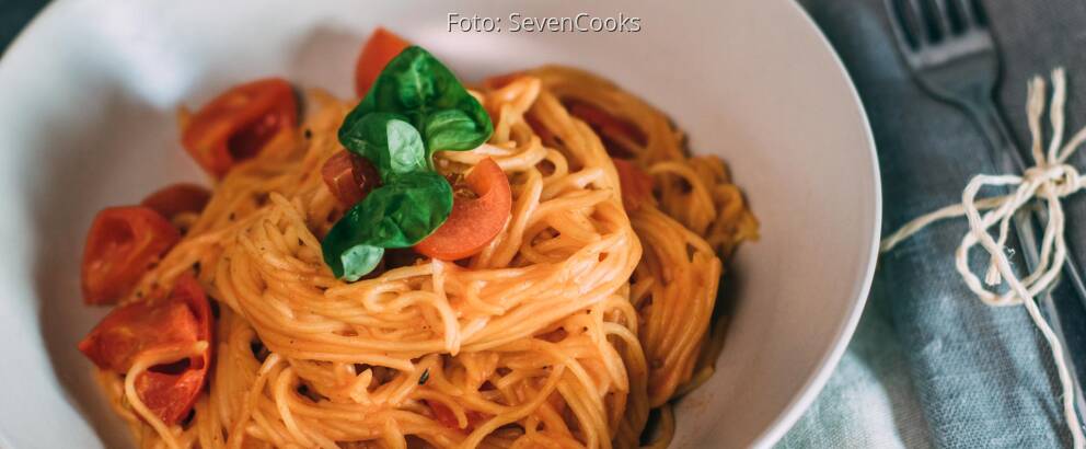 Veganes Rezept: One Pot Pasta mit Kirschtomaten und Basilikum_2