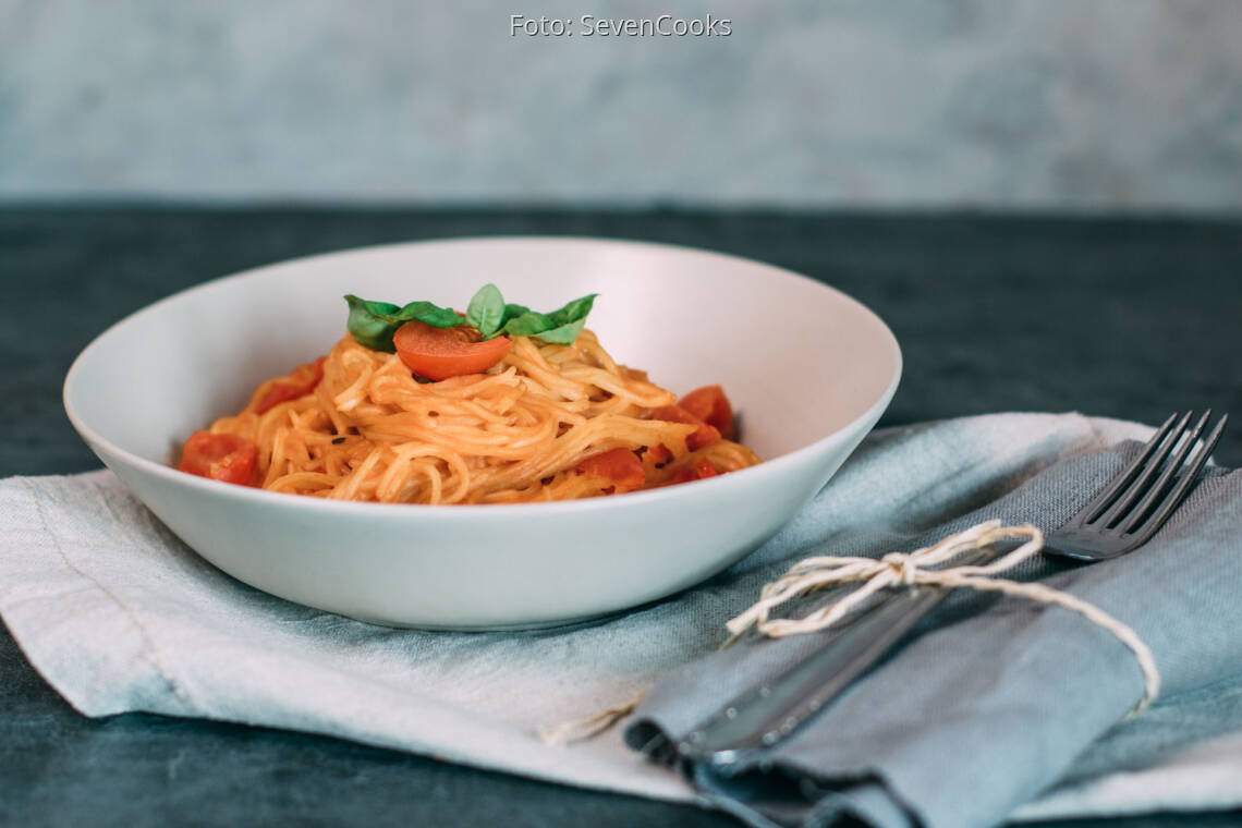 Veganes Rezept: One Pot Pasta mit Kirschtomaten und Basilikum_3