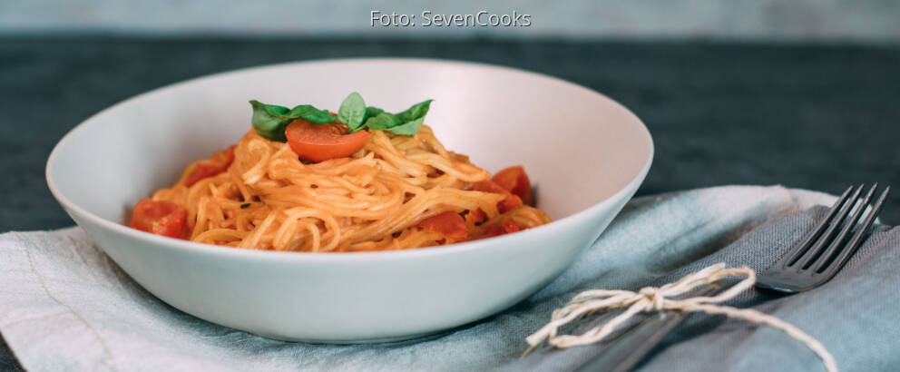 Veganes Rezept: One Pot Pasta mit Kirschtomaten und Basilikum_3