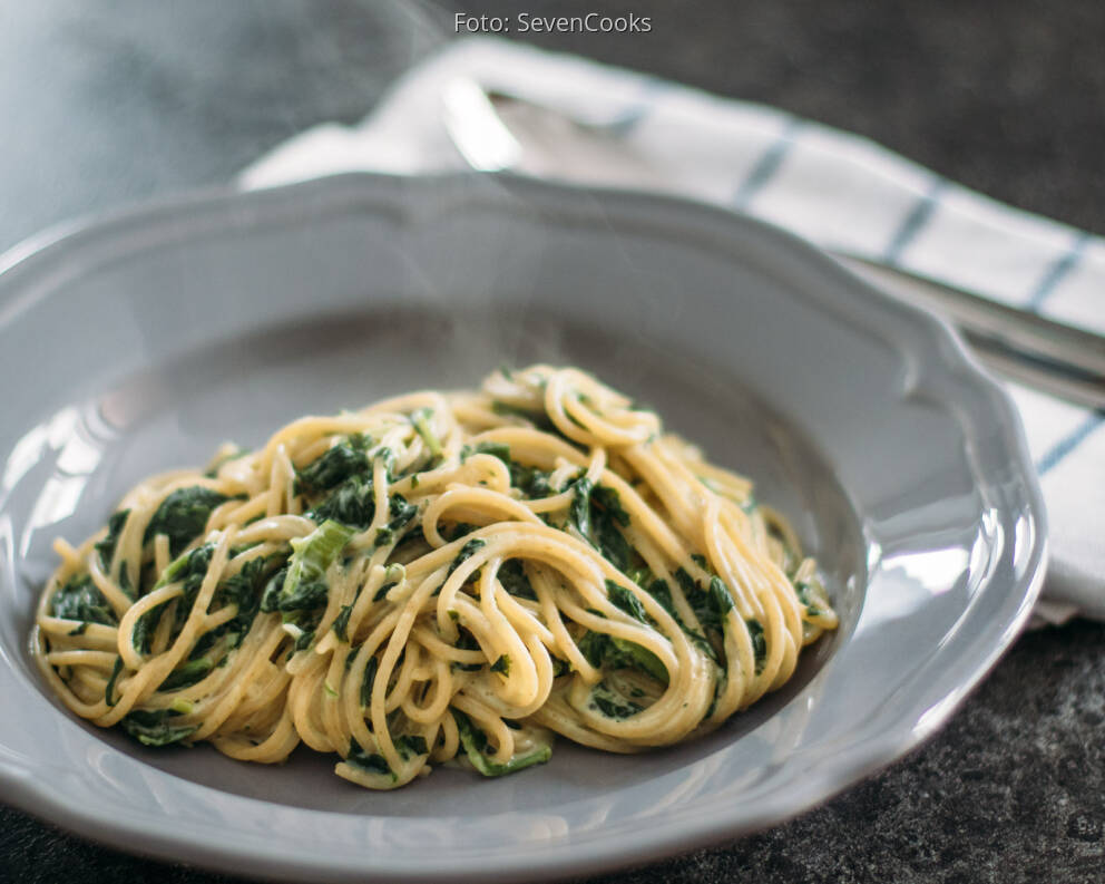 One Pot Pasta mit Spinat und frischer Limette - schnell und… von SevenCooks
