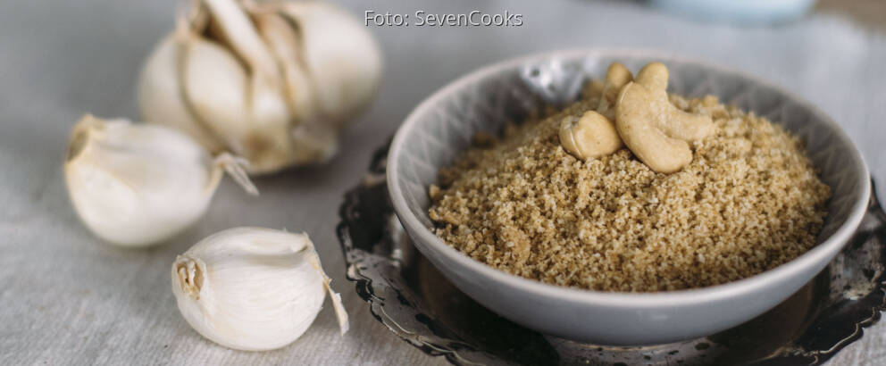 Veganes Rezept: Parmesan vegan 1