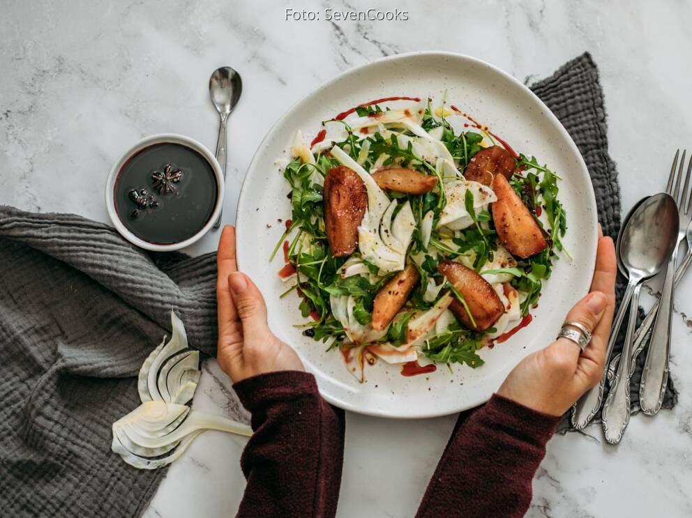 Pochierter Birnen-Fenchel-Salat mit Cranberry von SevenCooks