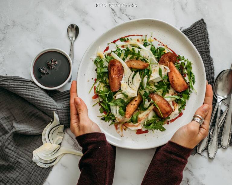 Pochierter Birnen-Fenchel-Salat mit Cranberry von SevenCooks