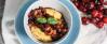 Veganes Rezept: Polenta mit Kirsch-Basilikum-Salat_1