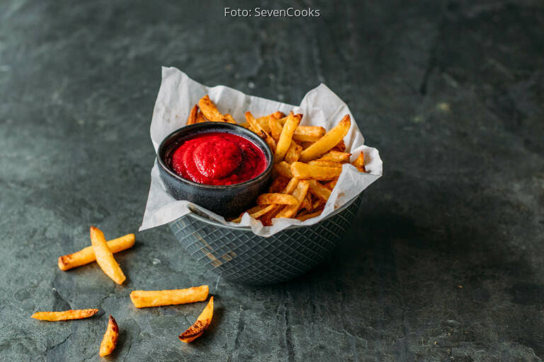 RoteBeteKetchup mit selbstgemachten Pommes von SevenCooks
