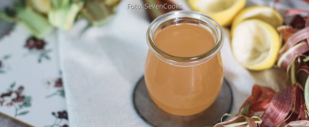 Veganes Rezept: Rhabarber-Sirup_2