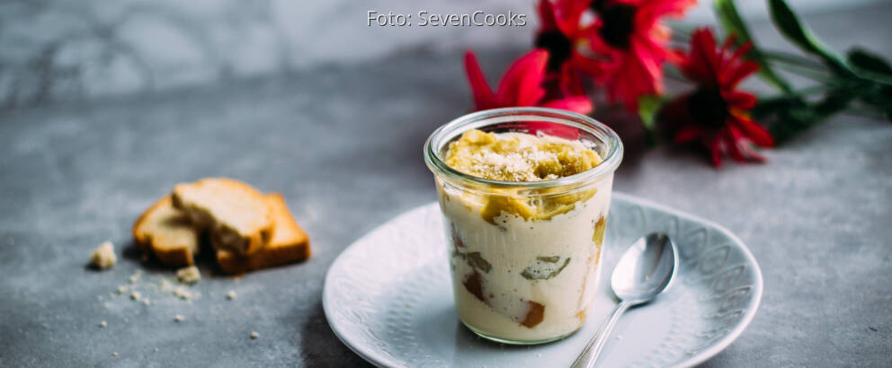 Veganes Rezept: Rhabarber-Tiramisu