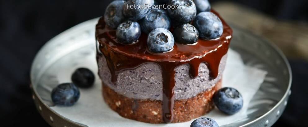 Fertiges Rezept: Rohe Törtchen mit Heidelbeeren_1