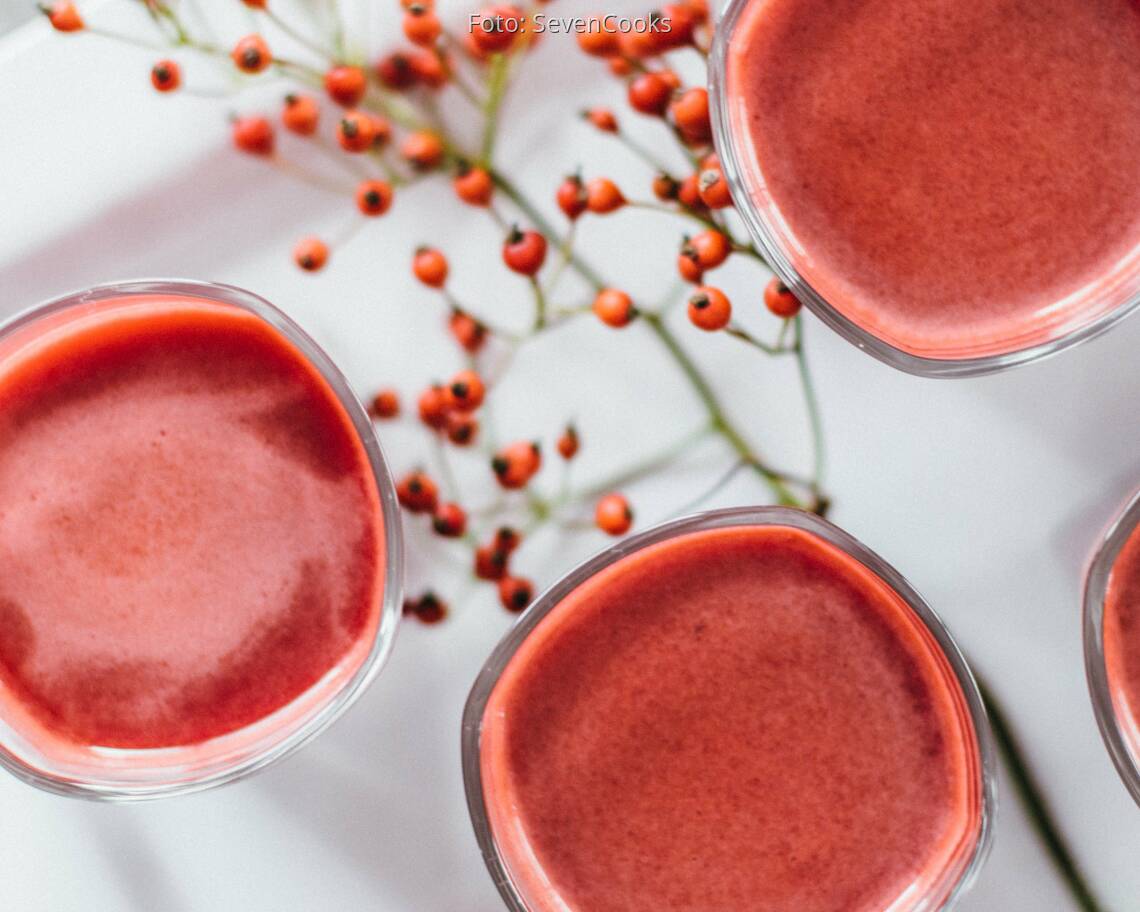 Veganes Rezept: Roter Apfel-Karottensaft