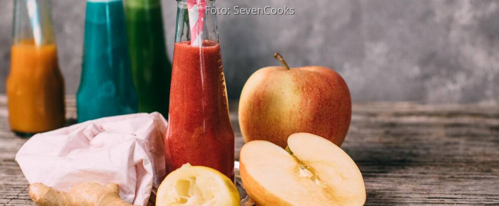 Veganes Rezept: Roter Ingwer Shot mit Beeren und Apfel_1