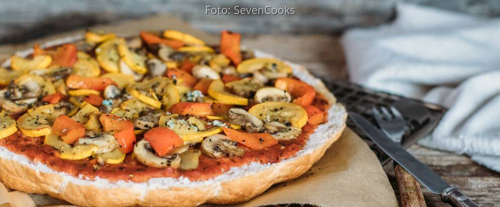 Veganes Rezept: Schnelle Fladenbrotpizza mit Antipasti 1