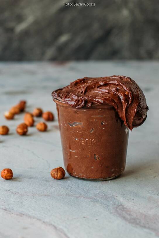 Selbstgemachte Haselnussnusscreme von RominaCooks