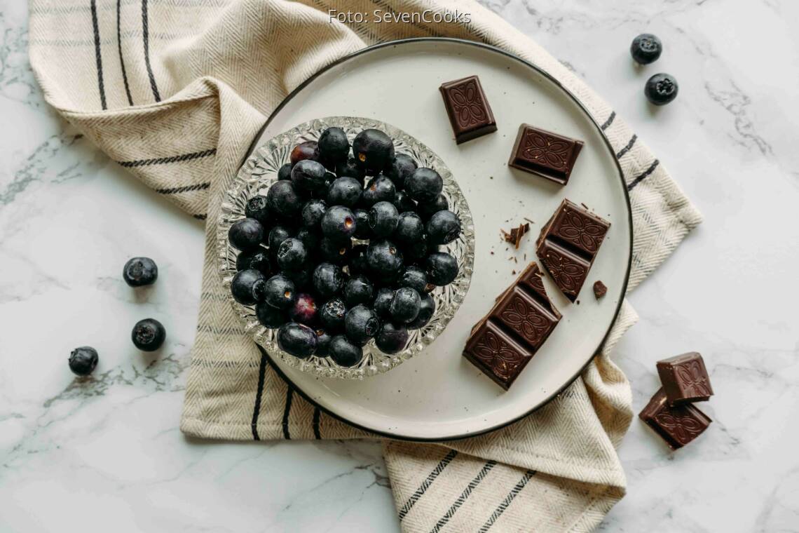 Veganes Rezept: Schokolade und Heidelbeeren