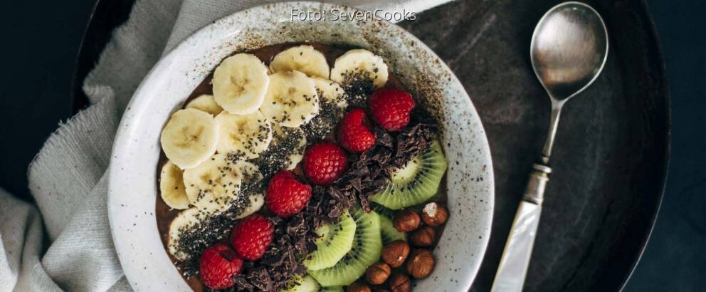 Veganes Rezept: Schokoladen-Haselnuss-Smoothie-Bowl 1