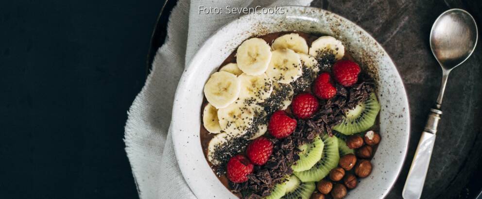 Veganes Rezept: Schokoladen-Haselnuss-Smoothie-Bowl 2
