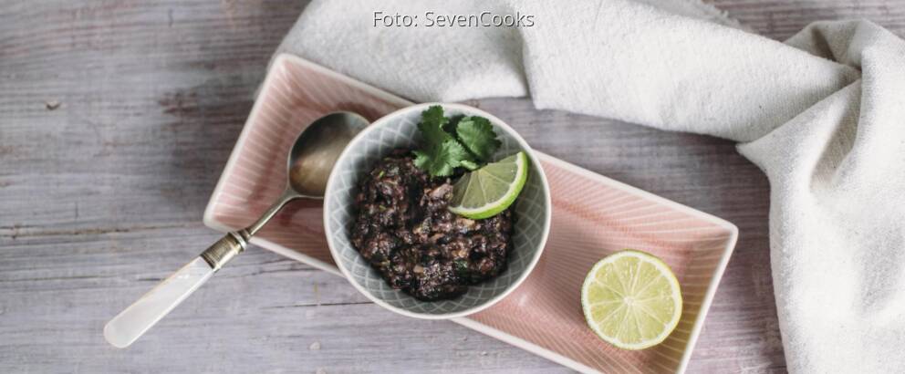 Veganes Rezept: Schwarzes Bohnenmus 3