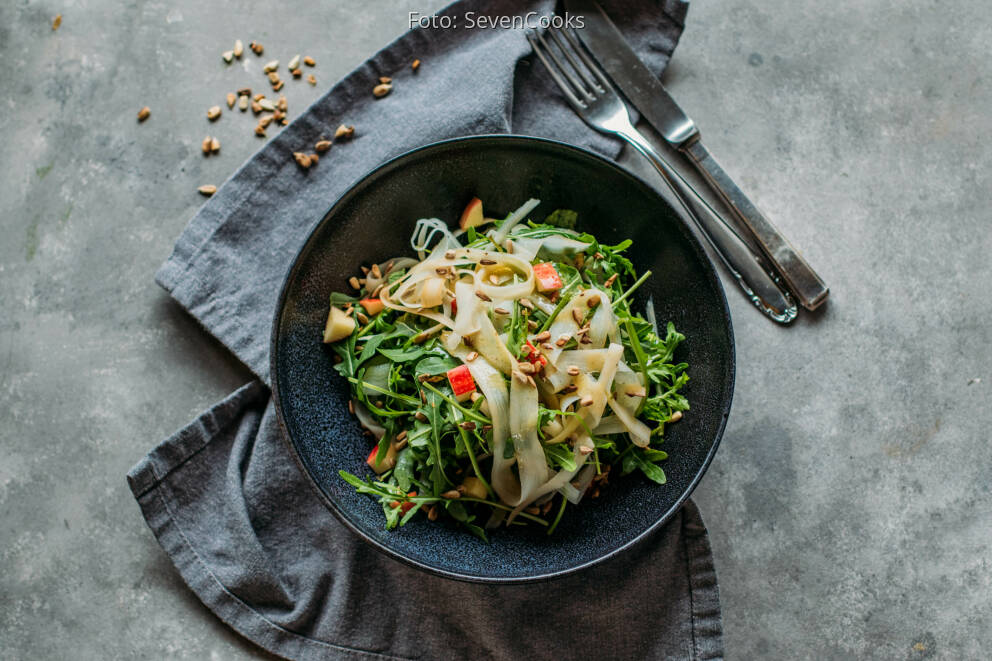 Schwarzwurzelsalat mit raffiniertem Vanille-Dressing von SevenCooks Schwarzwurzelsalat mit raffiniertem Vanille-Dressing von SevenCooks