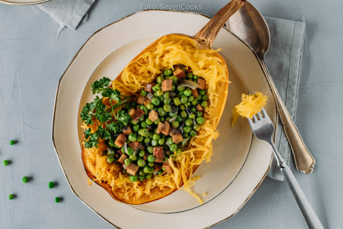 Veganes Rezept: Spaghetti-Kürbis mit veganer Erbsen-Carbonara 1