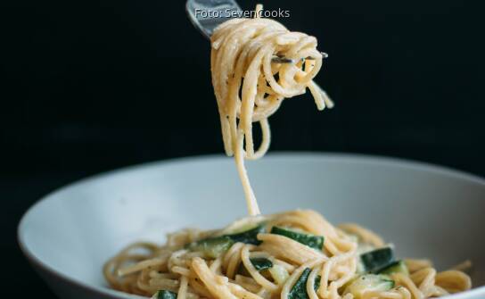 Vegane Zucchinisosse Fur Pasta Sevencooks