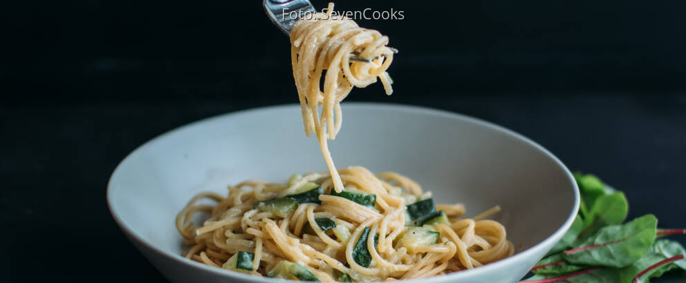 Veganes Rezept: Spaghetti mit veganer Zucchinisoße_2