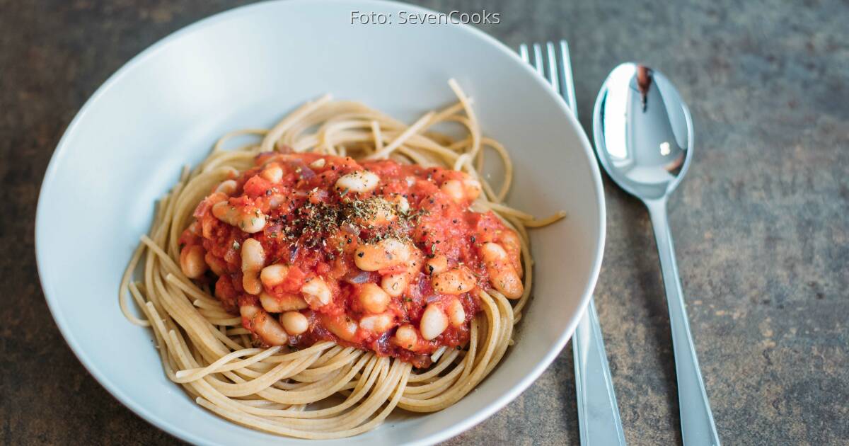 Spaghetti mit weißen Bohnen | SevenCooks