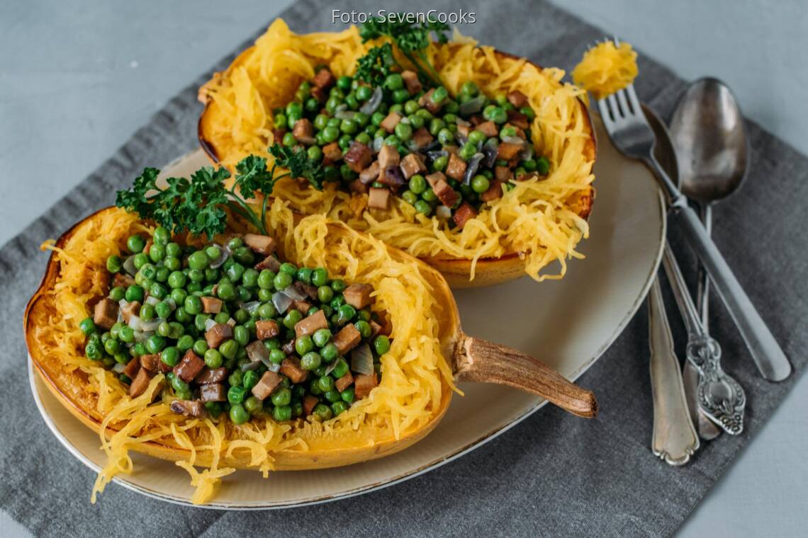 Veganes Rezept: Spaghetti-Kürbis mit veganer Erbsen-Carbonara 3