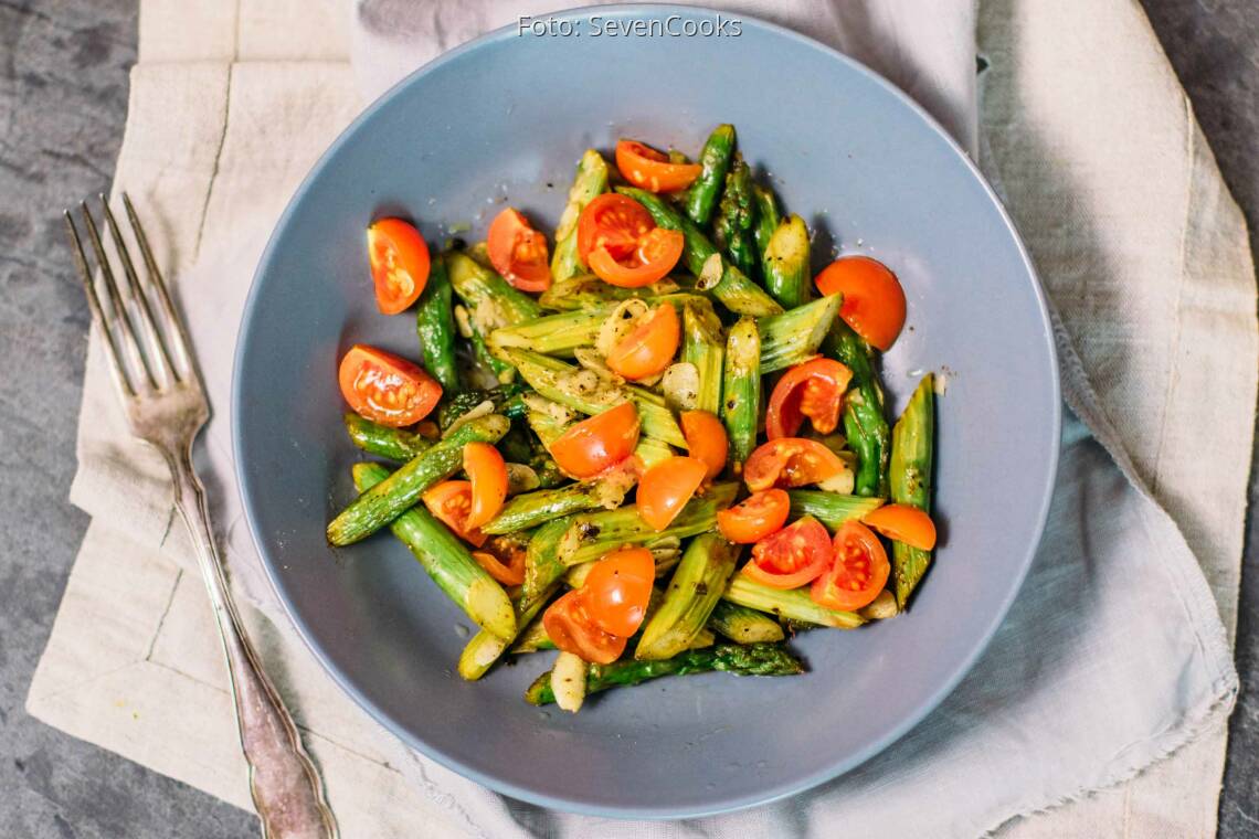 Veganes Rezept: Spargel-Tomaten-Salat 1