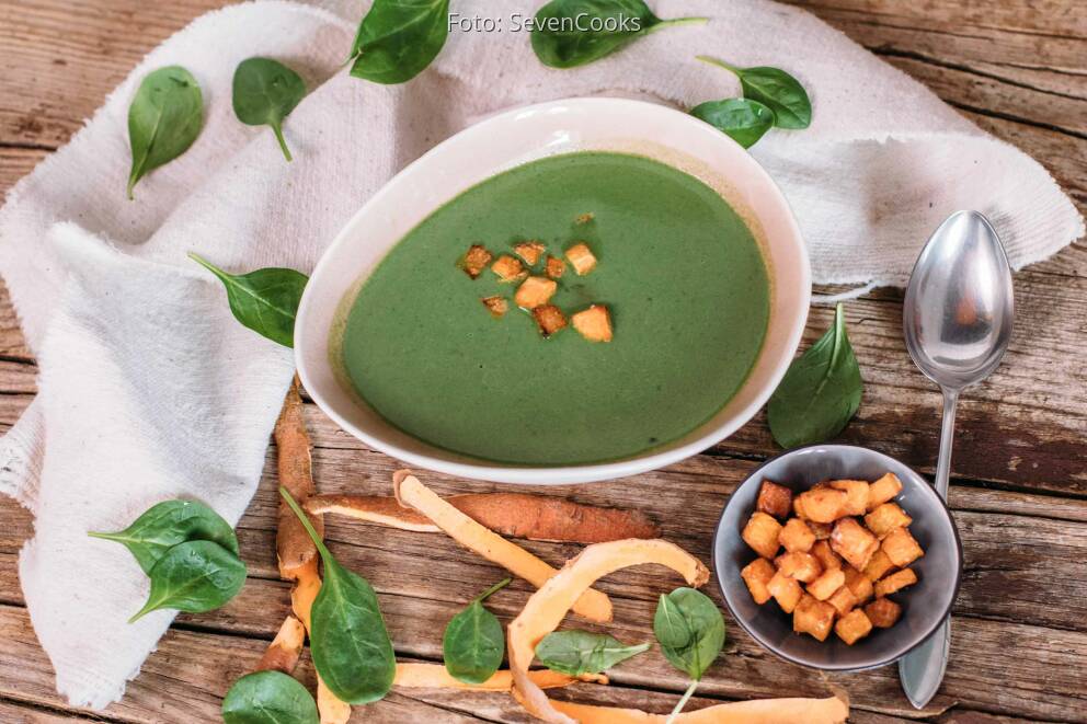 Spinatsuppe mit Süßkartoffel-Croutons von SevenCooks