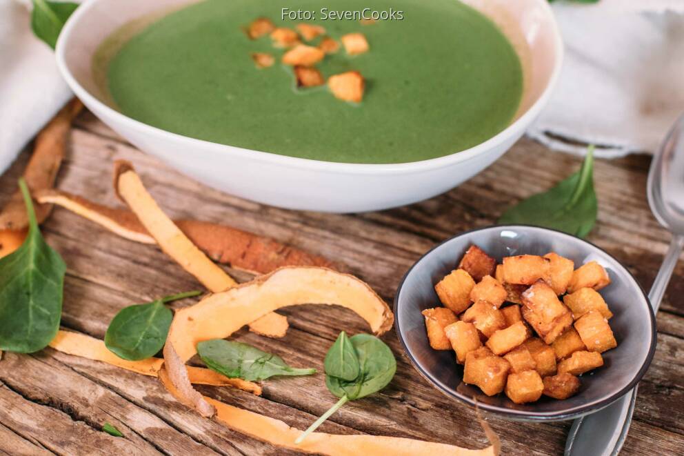 Spinatsuppe mit Süßkartoffel-Croutons von SevenCooks