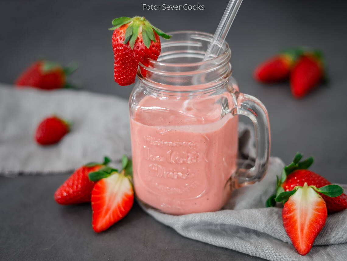Veganes Rezept: Trinkjoghurt mit Erdbeeren